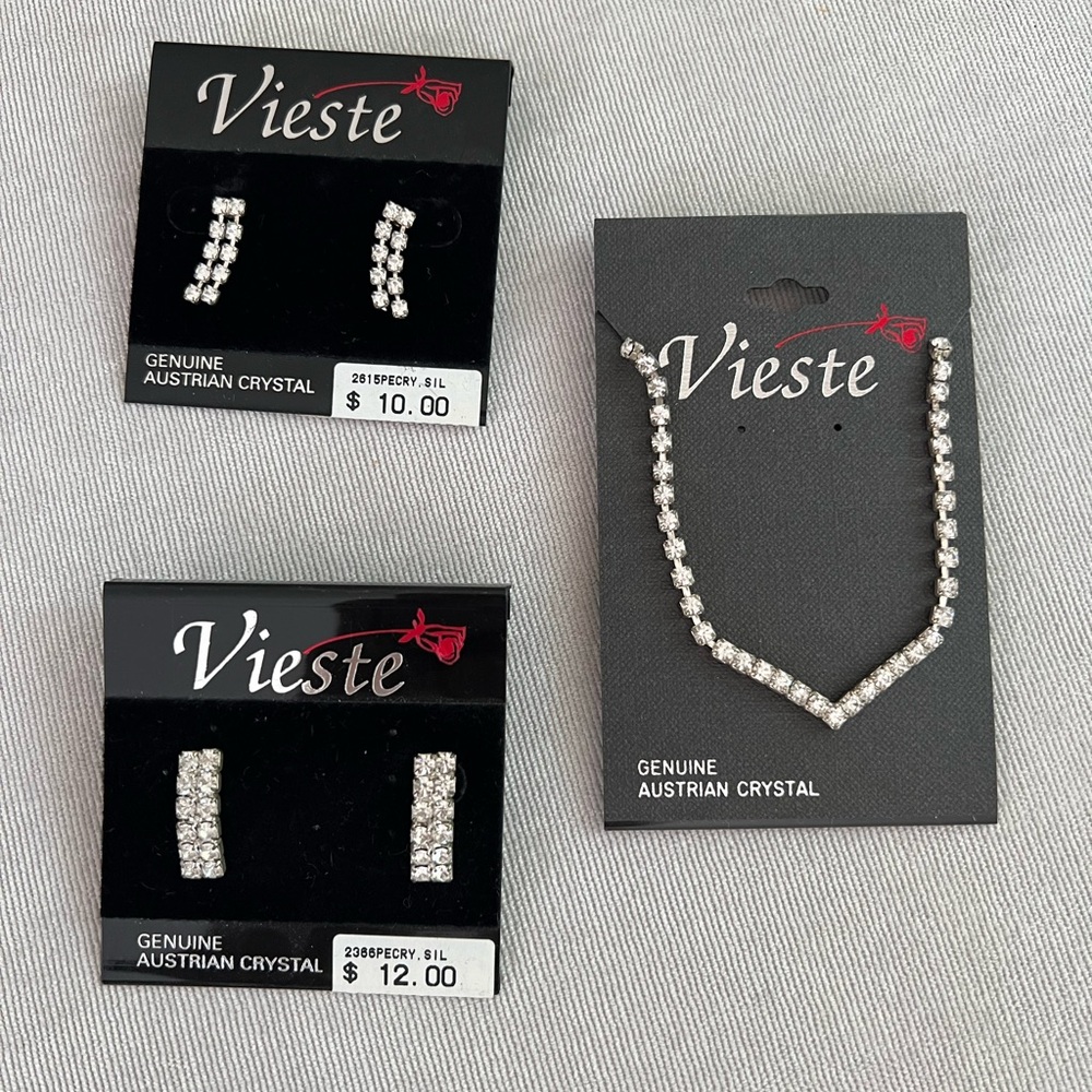 Vieste Jewelry set - 2 pairs of earrings, one necklace